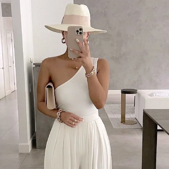 JLUXLABEL Ruthi Ivory one shoulder Bodysuit BNWT Size L - Picture 1 of 4